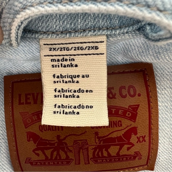 Levi’s light was denim jacket size 2X - Picture 5 of 6